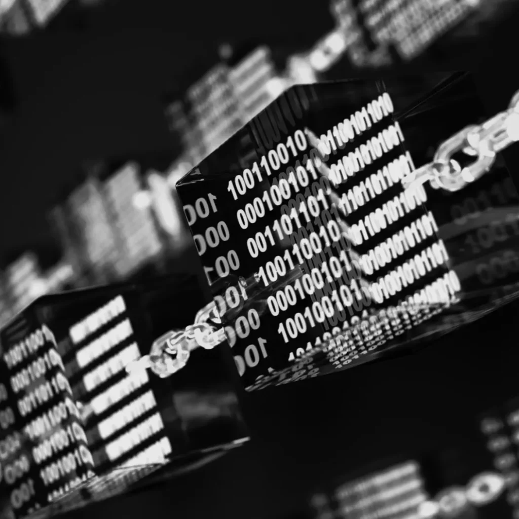 J-L-AdobeStock_280230556_bw